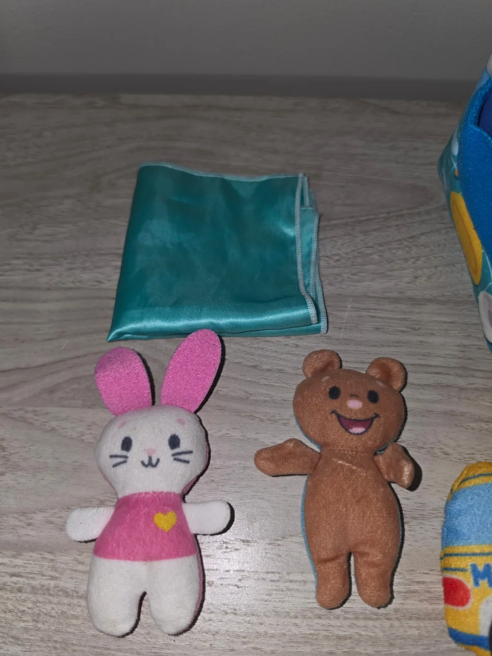 Ms. Rachel Surprise Learning Box
